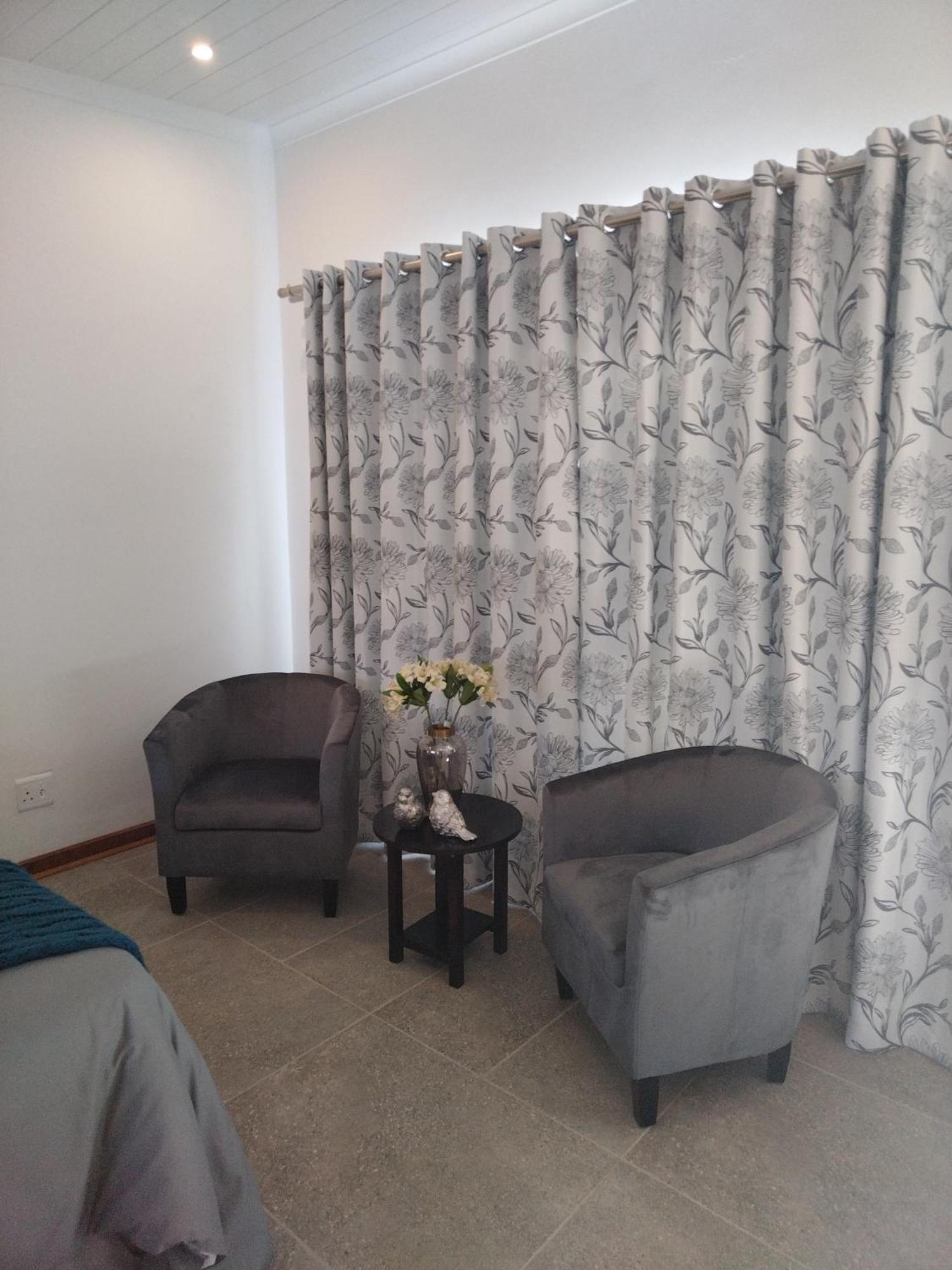Steytlerville Royal Hotel Luaran gambar